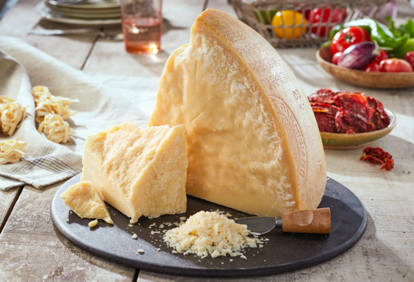 PARMIGIANO REGGIANO 24 MOIS D'AFFINAGE AOP
CASTELLI