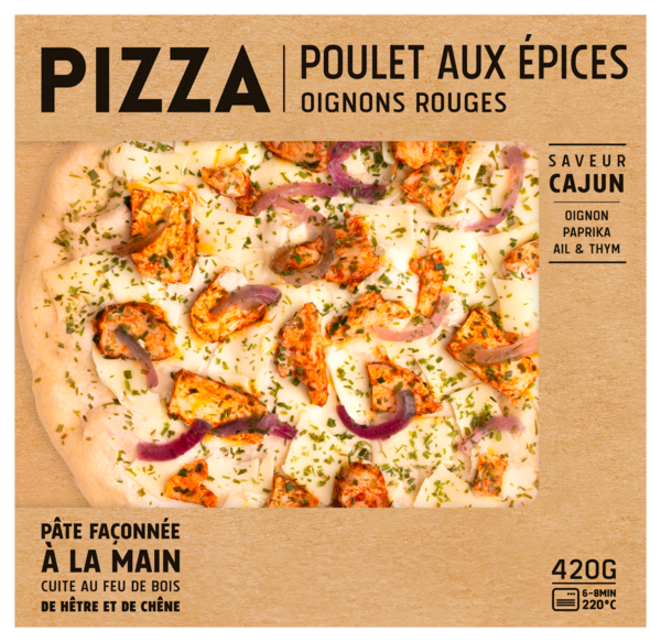 PIZZA POULET AUX ÉPICES, OIGNONS ROUGES, SAVEUR CAJUN 