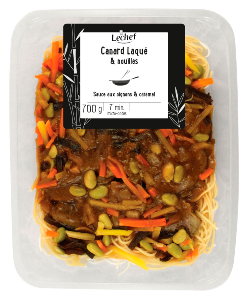 CANARD LAQUÉ, LÉGUMES ET NOUILLES CHINOISES 